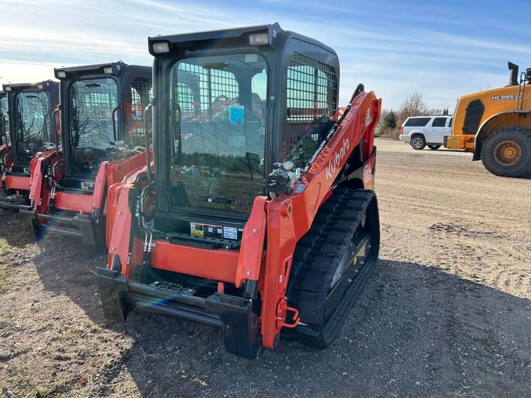 Kubota SVL65-2HFWC Compact Track Loader – N029319YK